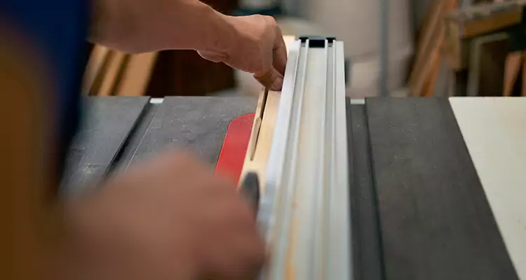 Bifold Door Seal Repair in Lake Butler, FL