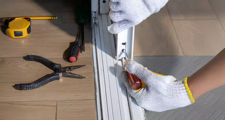 Screen Door Wheel Replacement in Lake Butler, FL