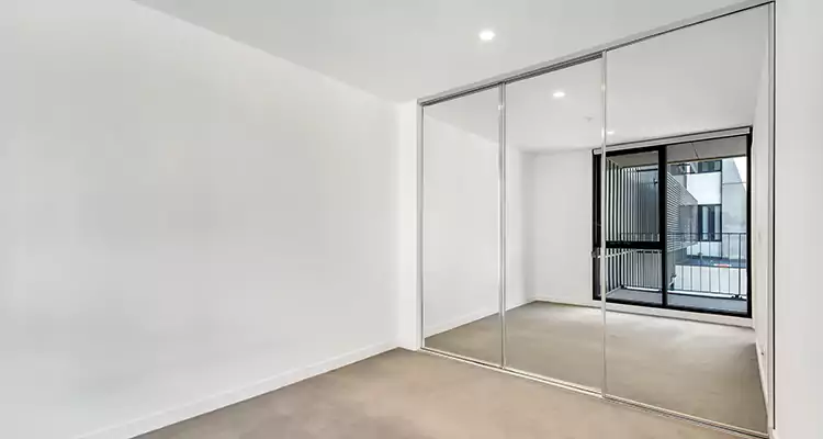 Why Homeowners Choose Us for Sliding Mirror Door Replacement in Lake Butler, FL