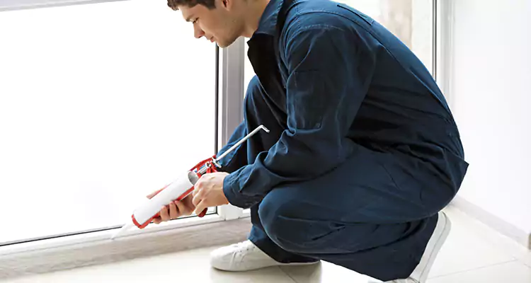 Window Glass Caulk Repair in Lake Butler, FL
