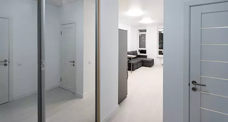 Modern Mirrored Closet Doors Repair in Lake Butler, FL